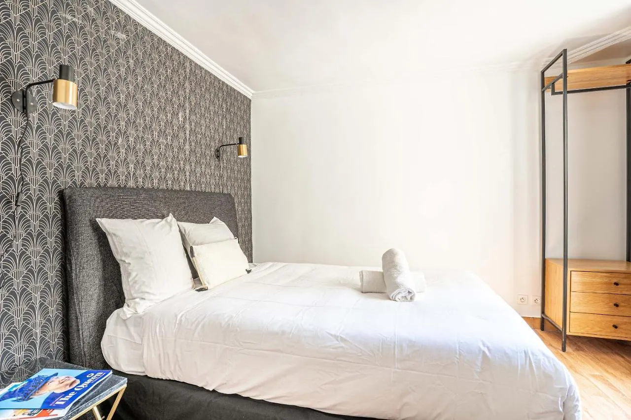 143 - Urban Charming Flat In Center Of Paris Daire