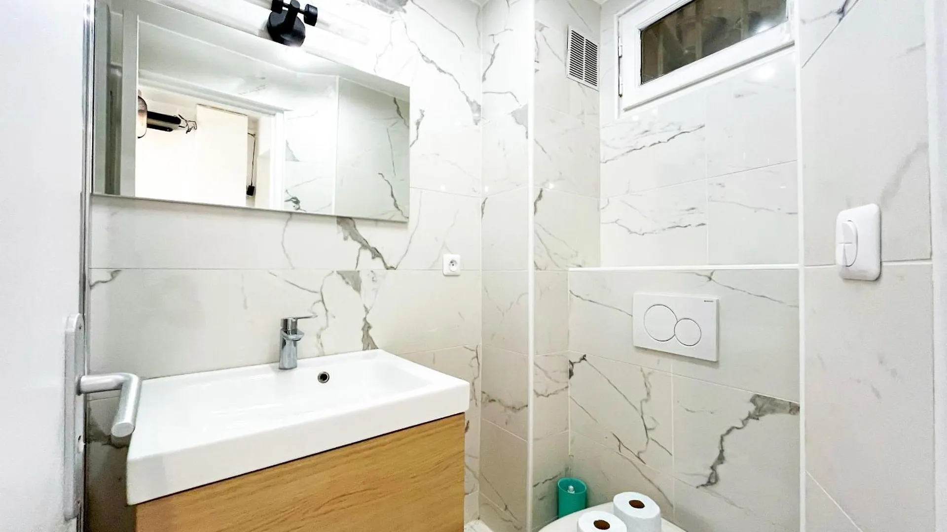 143 - Urban Charming Flat In Center Of Paris Daire