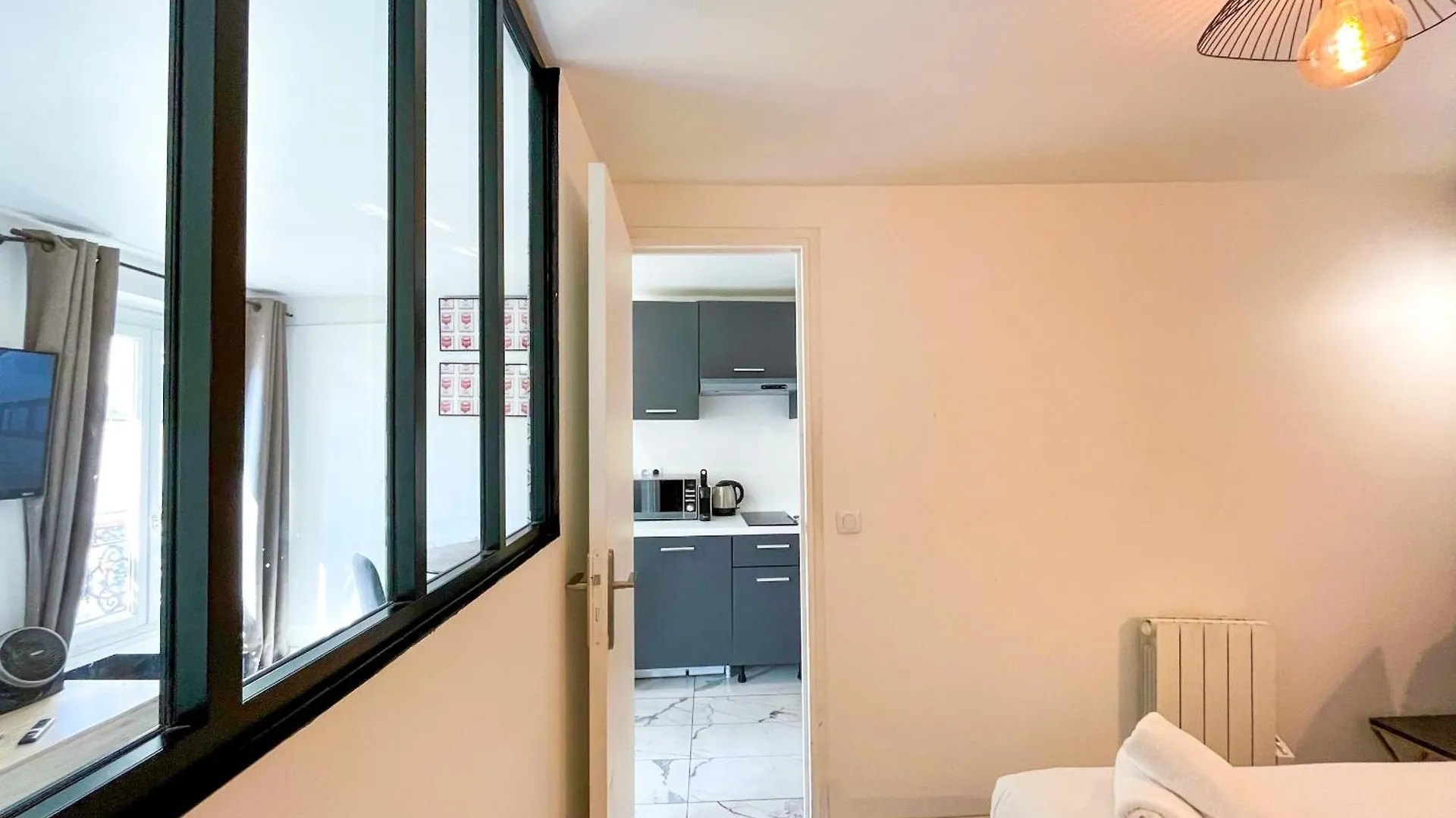 143 - Urban Charming Flat In Center Of Paris Daire Fransa